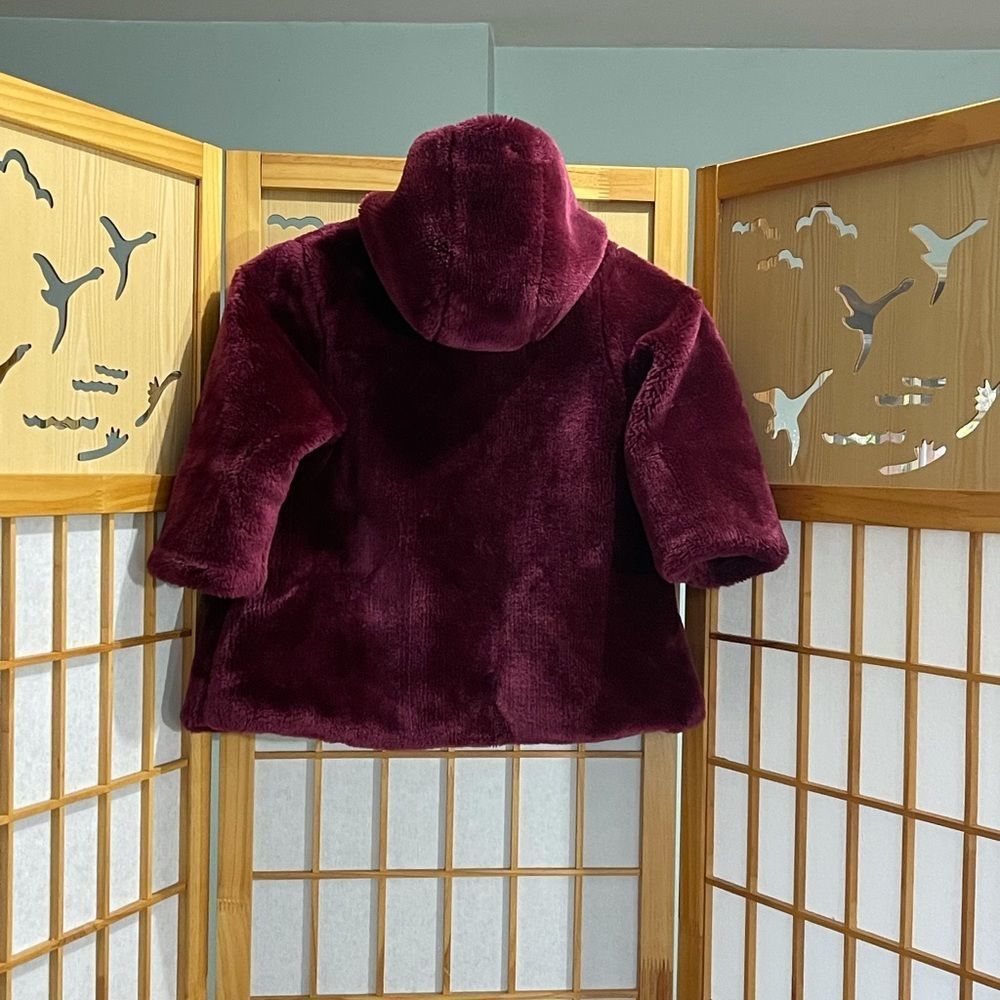 Children’s Place fuzzy burgundy winter jacket 24 months - Picture 2 of 7